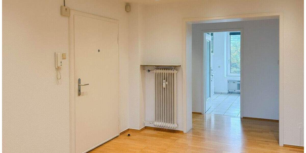 Etagenwohnung Düsseldorf Düsseltal - 3 Zimmer, 121 m&sup2;, 1.940&euro; | Angebot:24762409