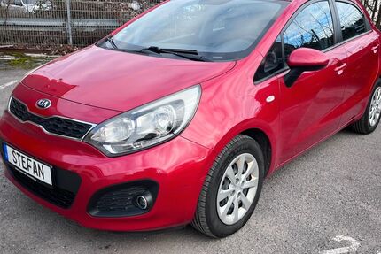 Kia Rio 136.000 km 5.600 &euro; Neuss 41472