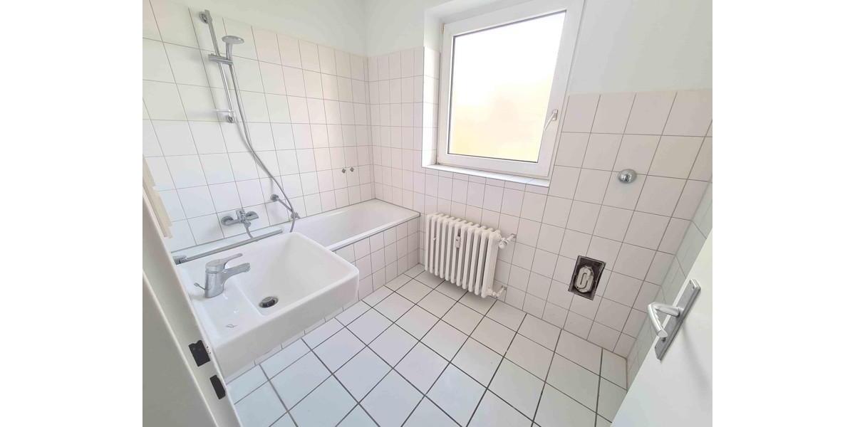Etagenwohnung Neuss Furth-Mitte - 3 Zimmer, 75 m&sup2;, 910&euro; | Angebot:24634689