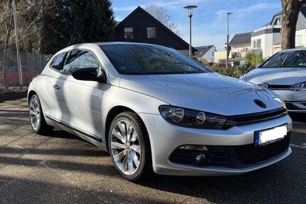 VW Scirocco 114.565 km 8.000 &euro; Bergisch Gladbach 51467