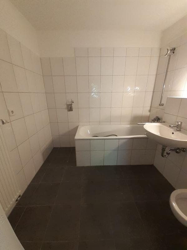 Gemütliche und helle Wohnung mit Balkon und separater Küche. Nur mit WBS für 3 Personen! zimmer