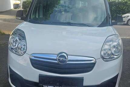 Opel Combo 135.000 km 6.300 &euro; Hilden 40721
