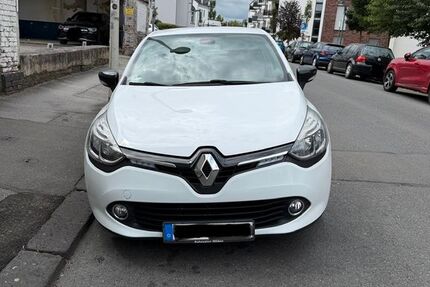Renault Clio 88.500 km 6.500 &euro; Solingen 42697