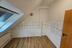 Dachgeschoßwohnung Solingen Aufderhöhe - 4 Zimmer, 85 m&sup2;, 930&euro; | Angebot:27603836