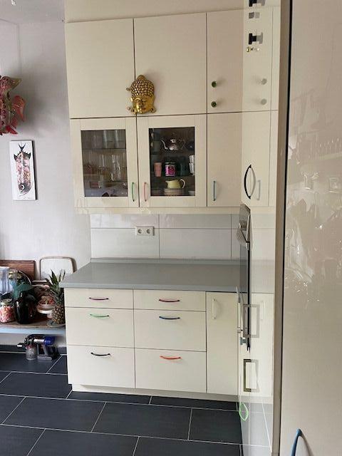 Rarität mit gr. Garten in D.-Oberkassel ! Renovierte 2-3 Z.-Wohnung in bester Lage v. D.-Oberkassel mit Garten - Einbauküche - Keller
