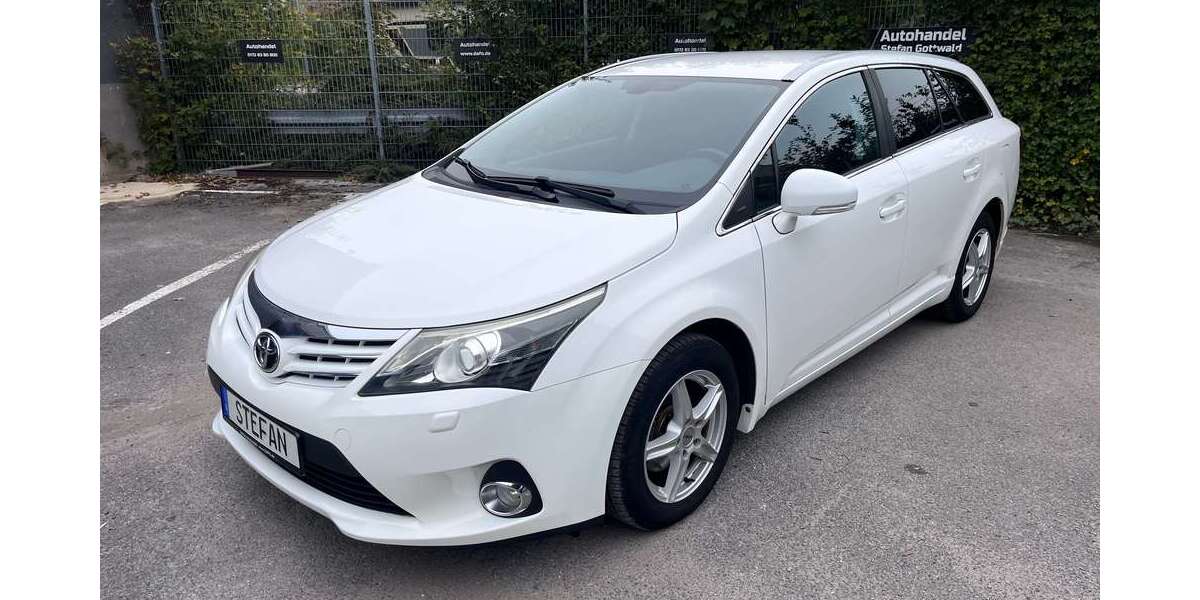 Toyota Avensis 161.500 km 8.400 € Neuss 41472