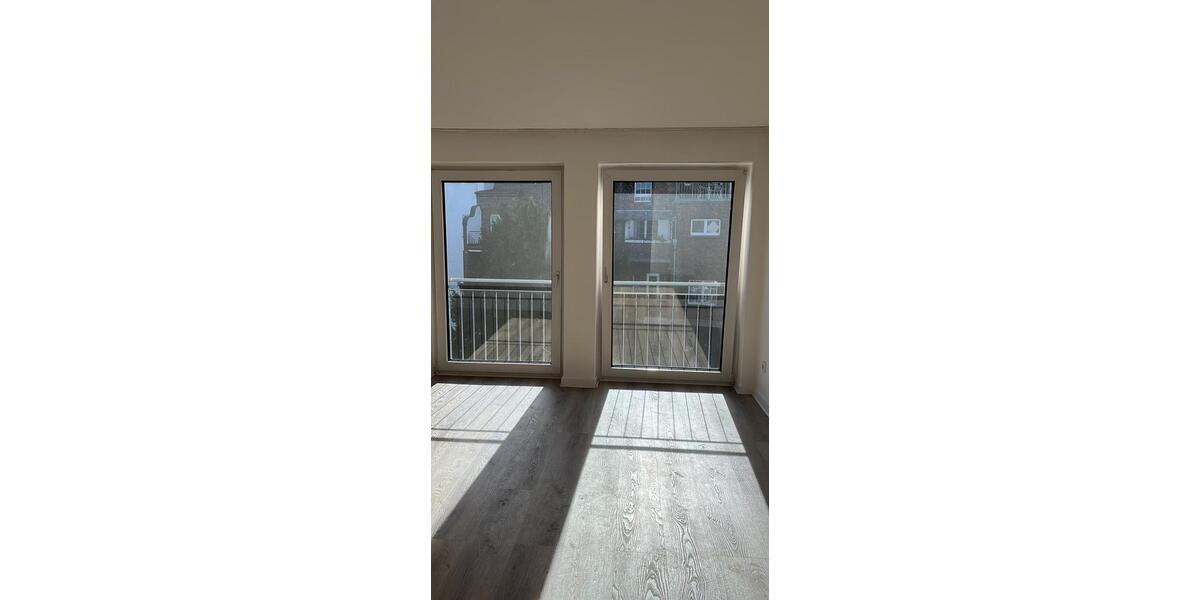Dachgeschoßwohnung Düsseldorf Niederkassel - 3 Zimmer, 75 m&sup2;, 1.450&euro; | Angebot:27602962