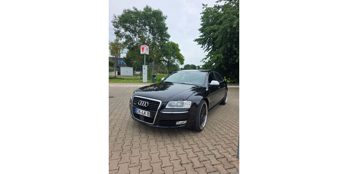 Audi A8 204.000 km 7.600 &euro; Düsseldorf 40233