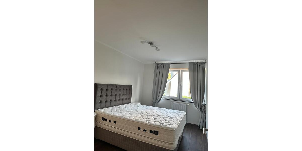 Reihenhaus Düsseldorf Stadtbezirk 7 - 6 Zimmer, 166 m&sup2;, 3.300&euro; | Angebot:27615910