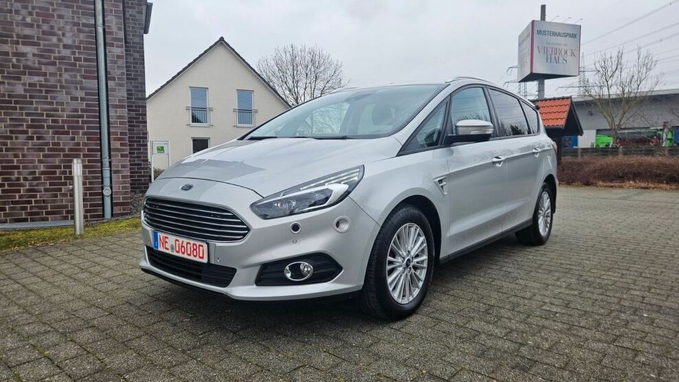 Ford S-Max 156.000 km 12.900 € Neuss OT Barbaraviertel 41460
