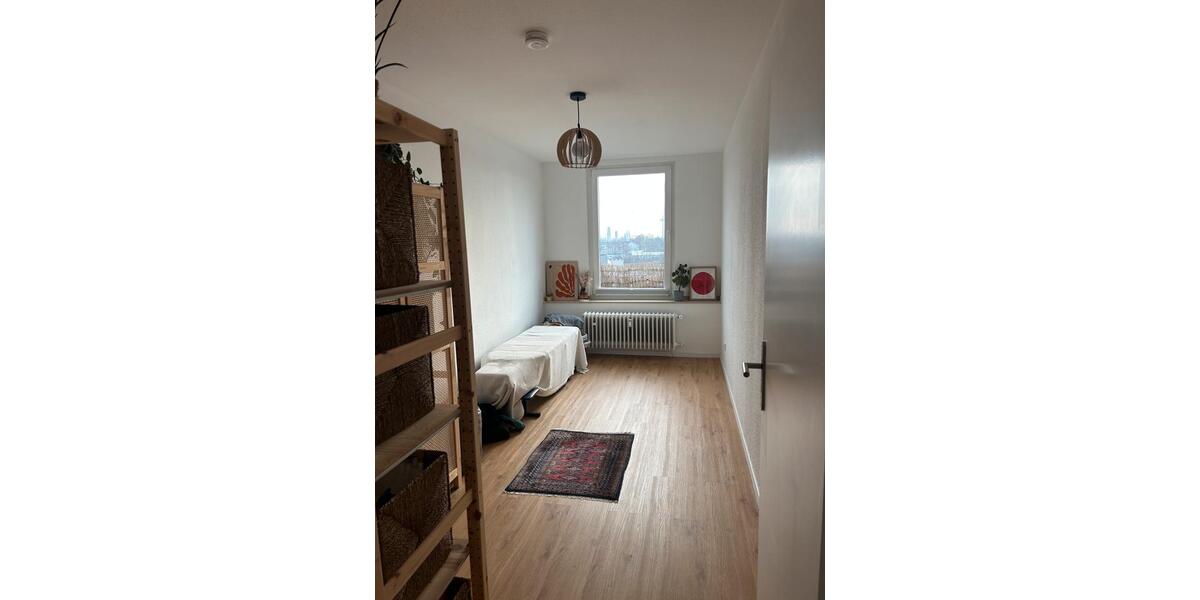 Dachgeschoßwohnung Köln Ehrenfeld - 3 Zimmer, 85 m&sup2;, 1.190&euro; | Angebot:24941220