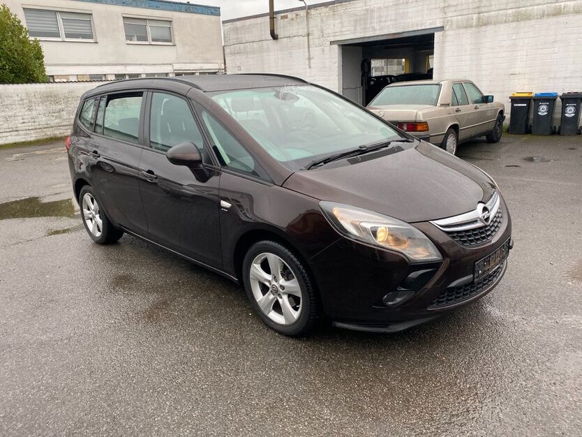 Opel Zafira 128.000 km 8.200 € Monheim 40789