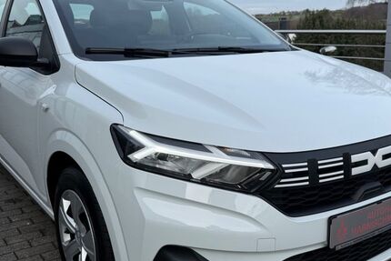 Dacia Sandero 1.190 km 15.888 &euro; Radevormwald 42477