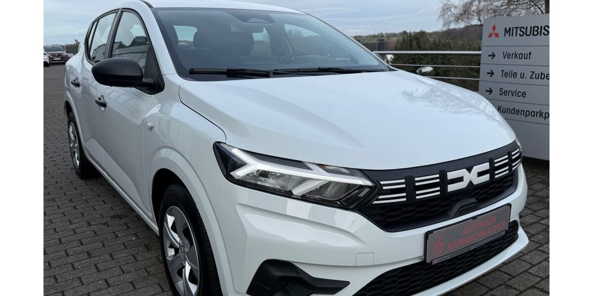 Dacia Sandero 1.190 km 15.888 &euro; Radevormwald 42477