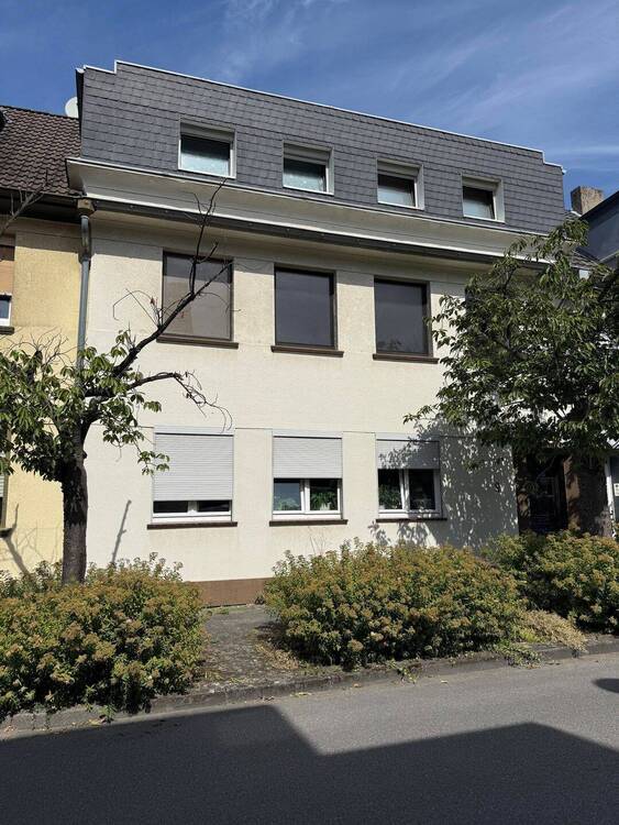 Dreifamilienhaus-Die perfekte Immobilie für Handwerker.