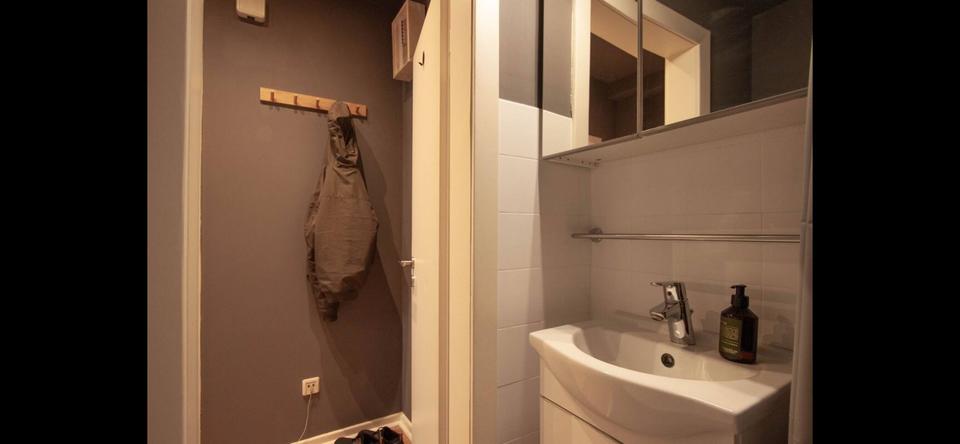 Etagenwohnung Düsseldorf Stadtbezirk 3 - 1 Zimmer, 30 m&sup2;, 1.080&euro; | Angebot:25993006