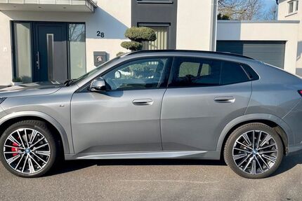 BMW iX2 17.200 km 51.540 &euro; Köln 50859