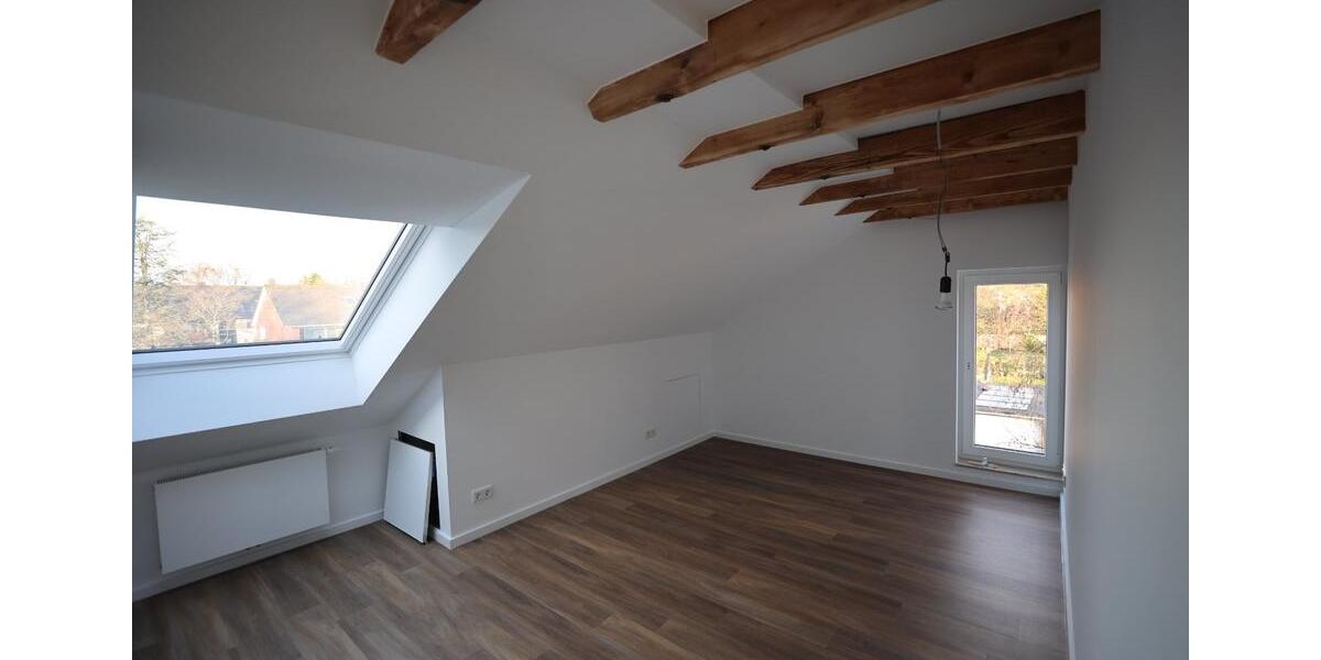 Dachgeschoßwohnung Neuss Augustinusviertel - 3 Zimmer, 71 m&sup2;, 990&euro; | Angebot:24811495