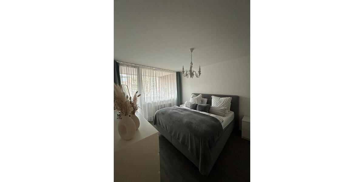 Etagenwohnung Köln Nippes - 2 Zimmer, 72 m&sup2;, 1.950&euro; | Angebot:25968674