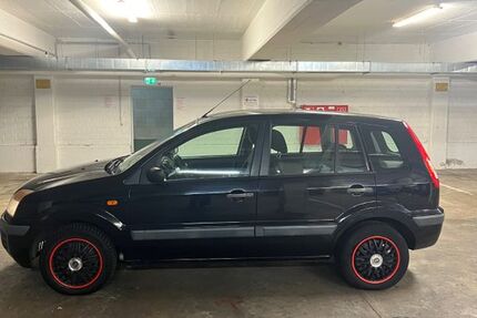 Ford Fusion 128.000 km 3.000 € Köln 50997