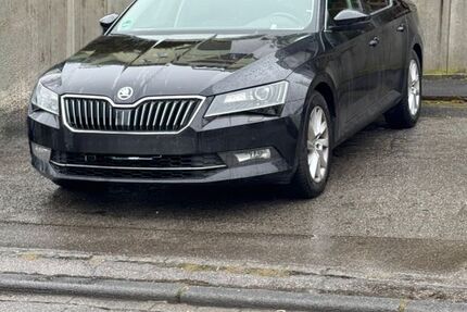 Skoda Superb 143.000 km 14.000 &euro; Remscheid 42857