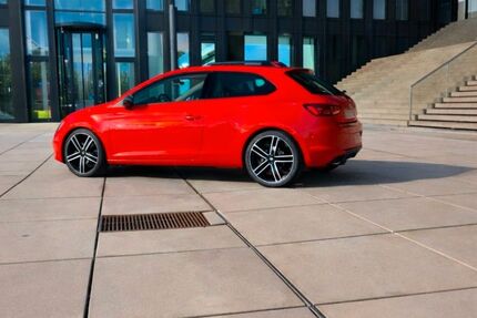 Seat Leon 136.000 km 14.200 &euro; Düsseldorf 40589