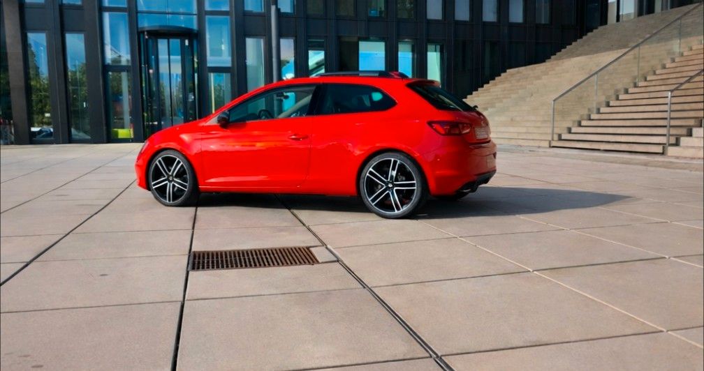 Seat Leon 136.000 km 14.200 &euro; Düsseldorf 40589