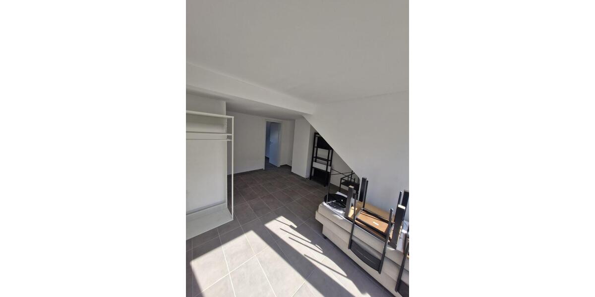 Dachgeschoßwohnung Köln Mülheim - 2 Zimmer, 27 m&sup2;, 650&euro; | Angebot:25925620