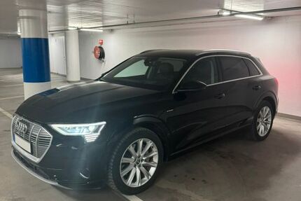 Audi e-tron 125.500 km 22.000 &euro; Köln 50968