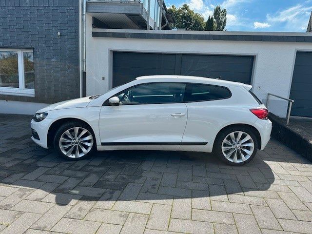 VW Scirocco 213.161 km 4.199 € Wermelskirchen 42929