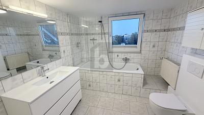 EXKLUSIVE MAISONETTE MIT PRIVATER DACHTERASSE - Maisonettenwohnung Düsseldorf Stadtbezirk 3 | Angebot:27693295