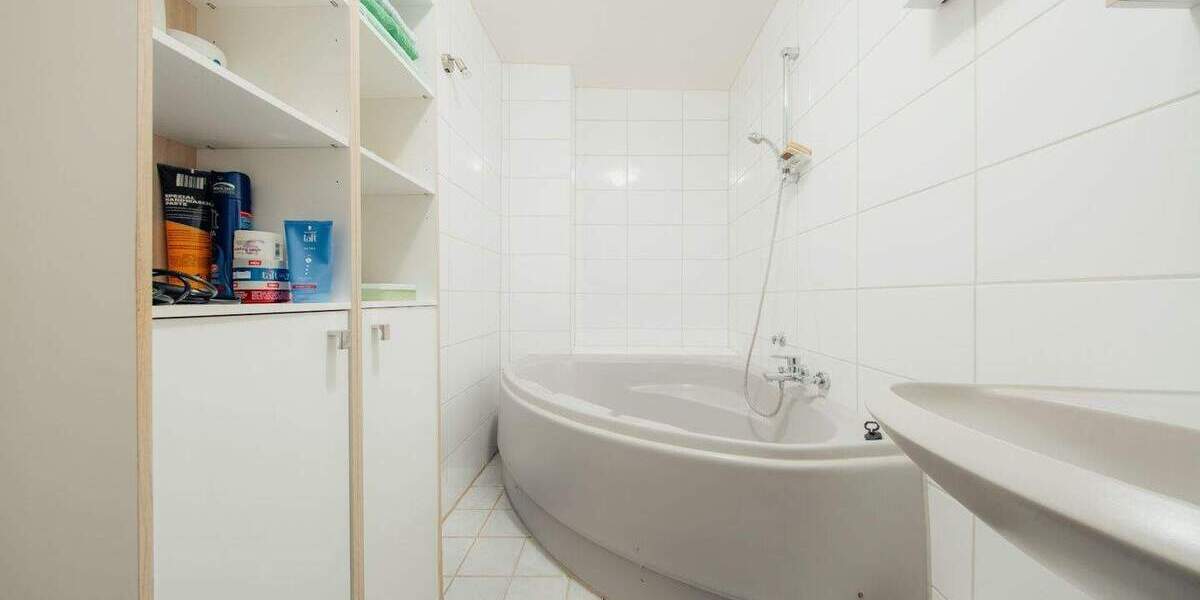 Etagenwohnung Leverkusen Bürrig - 2 Zimmer, 68 m&sup2;, 165.000&euro; | Angebot:24874004