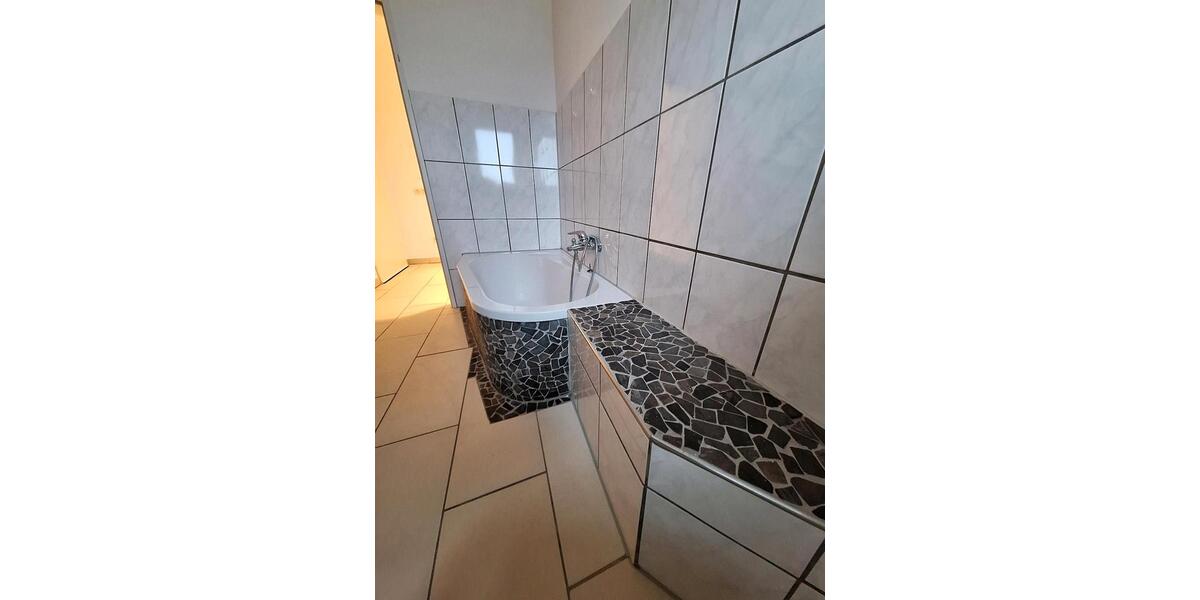 Etagenwohnung Halver - 2 Zimmer, 63 m&sup2;, 104.000&euro; | Angebot:24782490