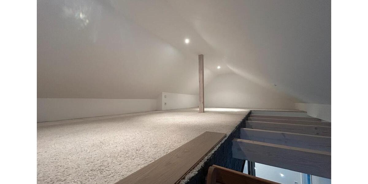 Dachgeschoßwohnung Solingen Burg - 3 Zimmer, 103 m&sup2;, 305.000&euro; | Angebot:25027377