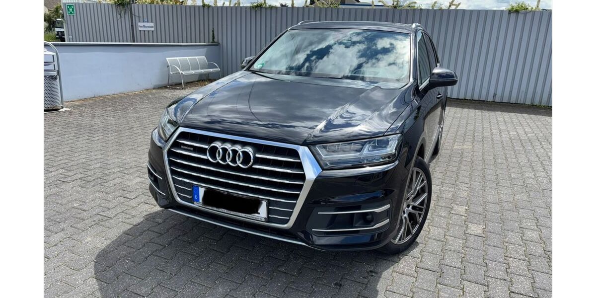 Audi Q7 174.000 km 29.000 &euro; Köln 51107