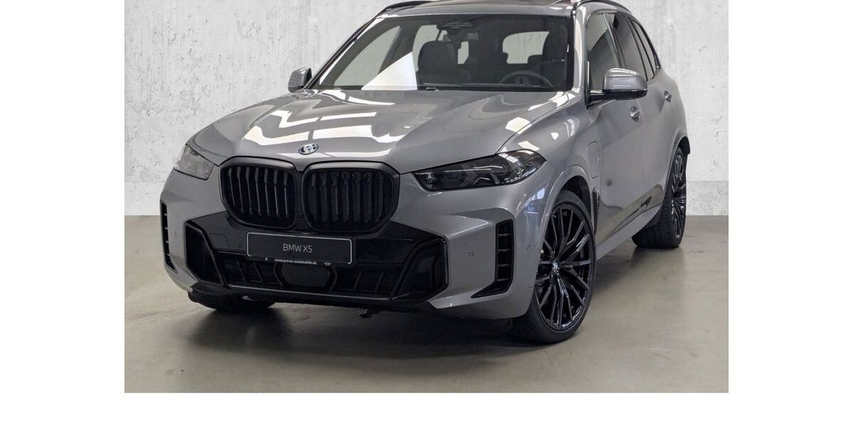 BMW X5 2.990 km 97.390 &euro; Düsseldorf 40595