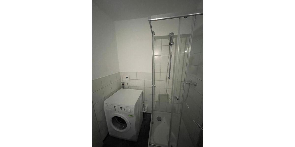 Etagenwohnung Düsseldorf Oberbilk - 1 Zimmer, 34 m&sup2;, 990&euro; | Angebot:24789157