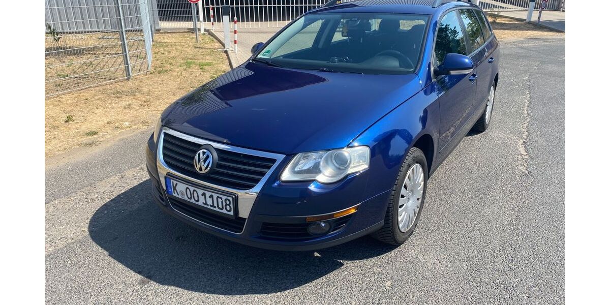 VW Passat 423.825 km 2.199 &euro; Köln 51109