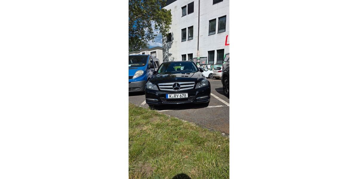 Mercedes-Benz C 250 122.147 km 11.200 &euro; Köln 50677
