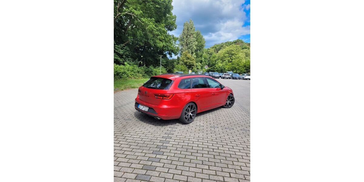 Seat Leon 71.000 km 23.200 &euro; Solingen 42659