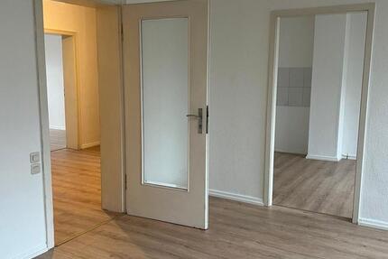 Wohnung Radevormwald - 3 Zimmer, 90 m&sup2;, 850&euro; | Angebot:24851503