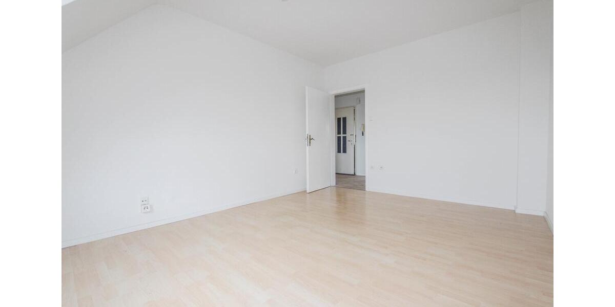 Charmante Dachgeschosswohnung in Zentraler Lage von Neuss 2 zimmer