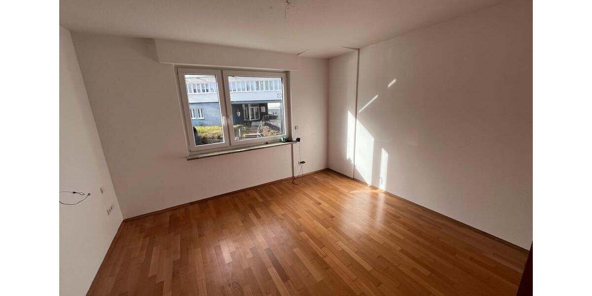 Etagenwohnung Halver - 4 Zimmer, 119 m&sup2;, 810&euro; | Angebot:24827694