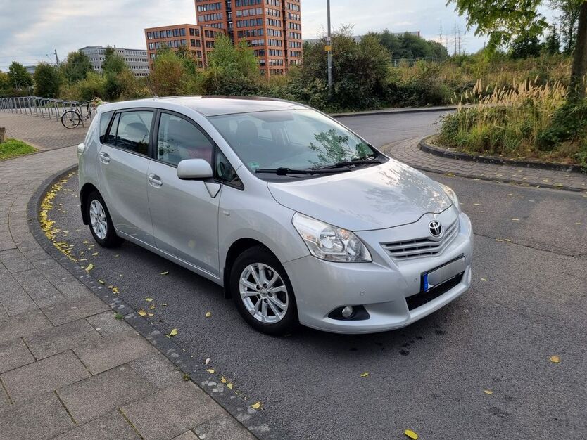 Toyota Verso 140.000 km 7.000 € Köln 51063