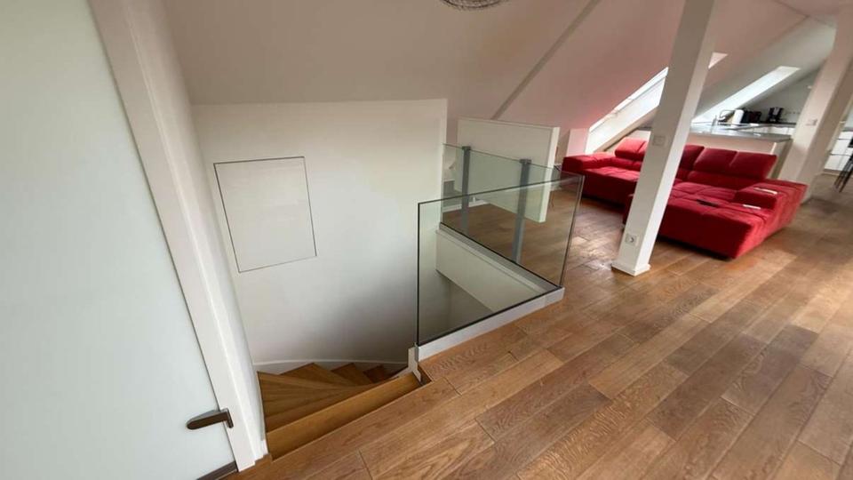 Dachgeschoßwohnung Essen Stadtbezirk II - 1 Zimmer, 72 m&sup2;, 1.250&euro; | Angebot:25148843