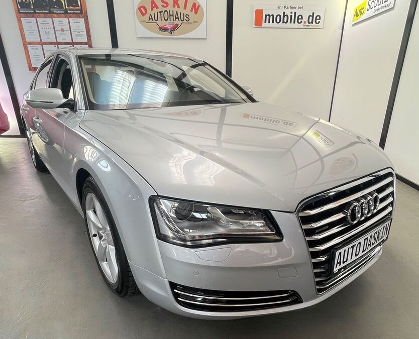 Audi A8 93.000 km 18.700 € Köln 50827