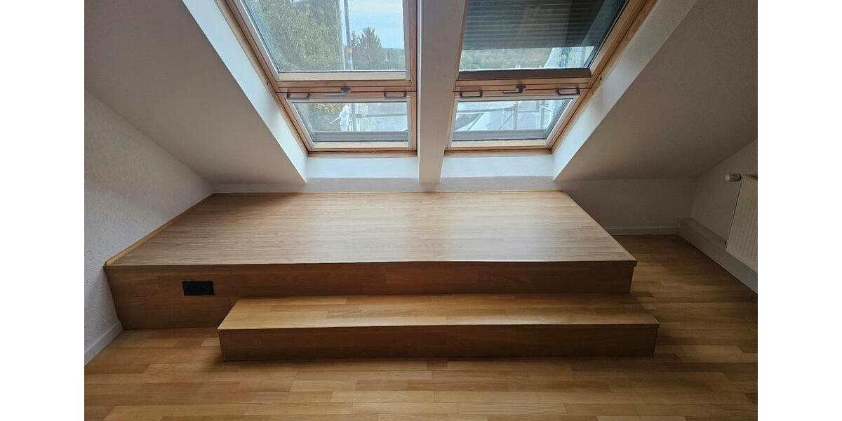Dachgeschoßwohnung Solingen Aufderhöhe - 4 Zimmer, 85 m&sup2;, 930&euro; | Angebot:27603836