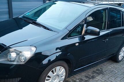 Opel Zafira 225.000 km 4.000 € Burscheid 51399