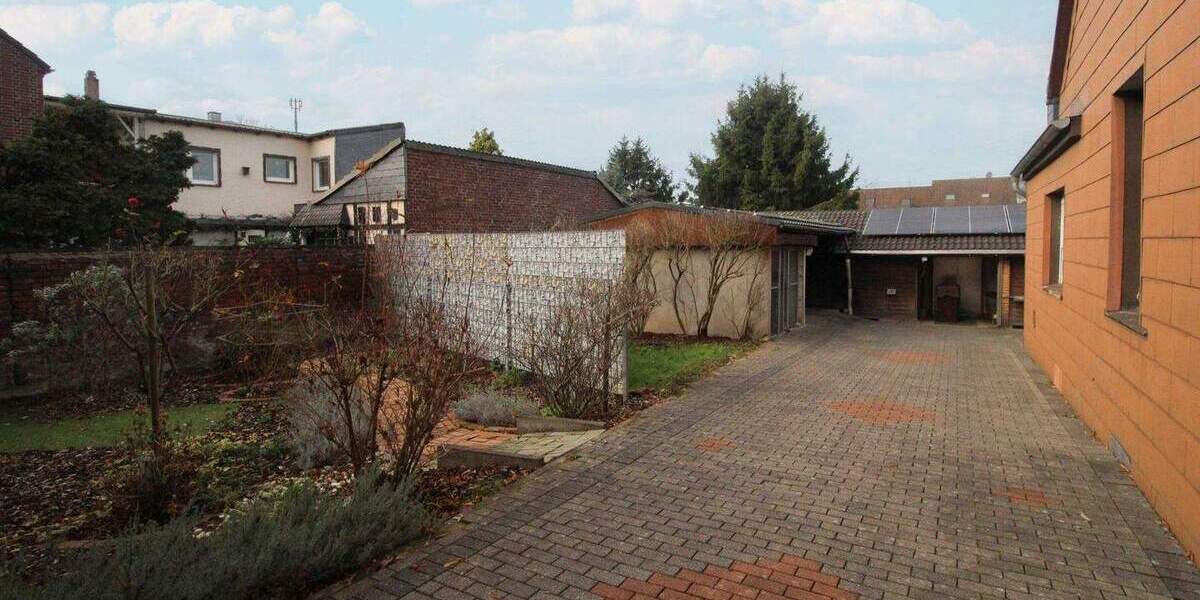 Einfamilienhaus Dormagen Delrath - 8 Zimmer, 421.000&euro; | Angebot:24846106