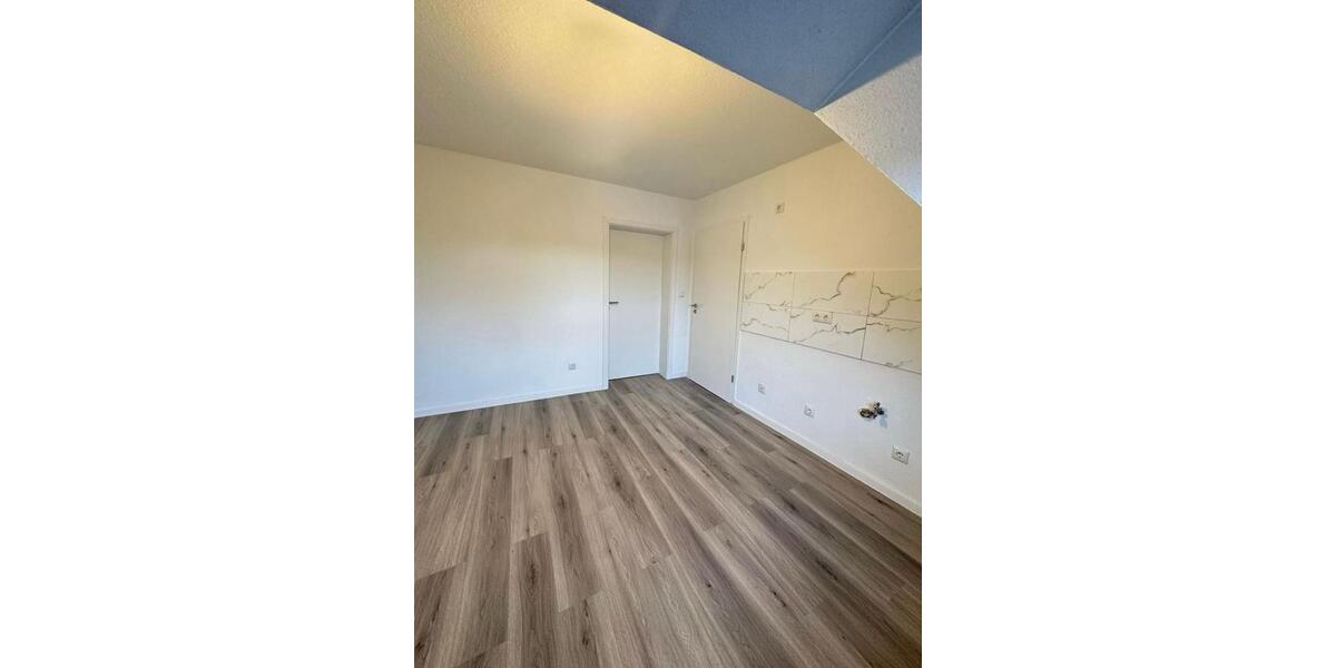 Dachgeschoßwohnung Hilden Kalstert - 3.5 Zimmer, 90 m&sup2;, 949&euro; | Angebot:25960286
